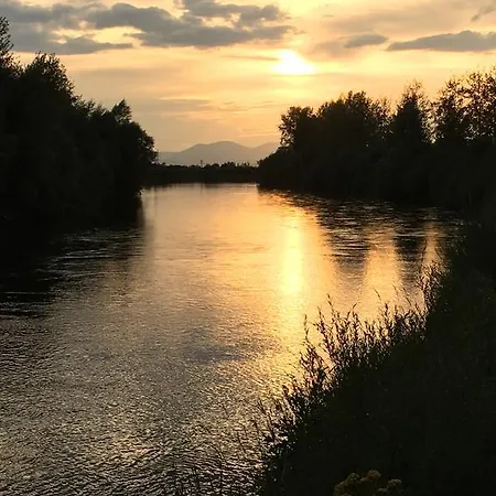 Casa de hóspedes Za Vodou 3*